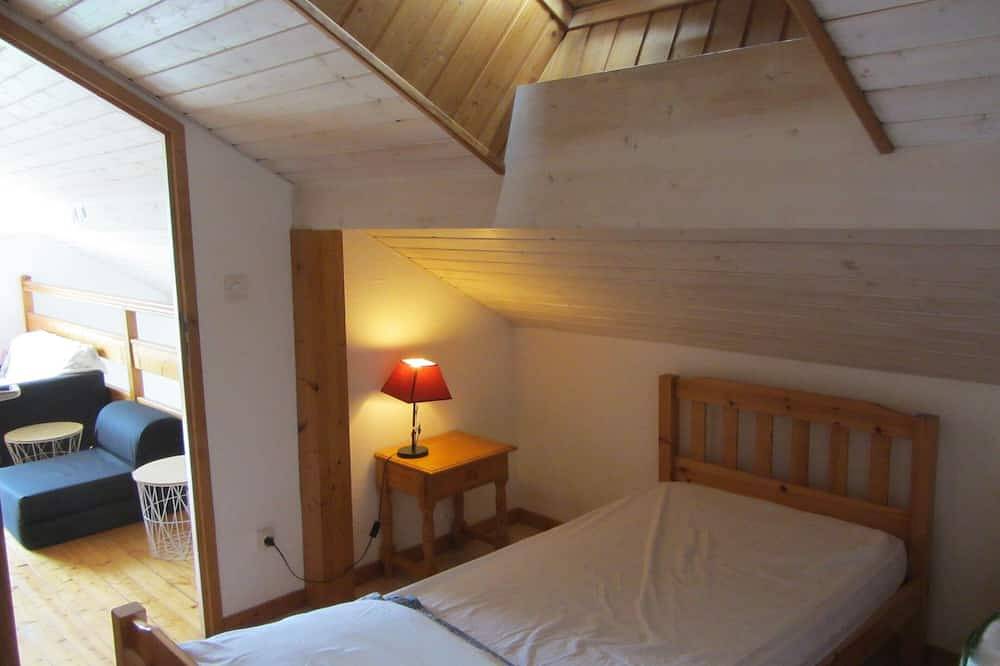 Apartamento entero, 6-bed duplex apartment with lake view. Terrace and outdoor pool. in Gérardmer, Parque natural regional de los Ballons des Vosges
