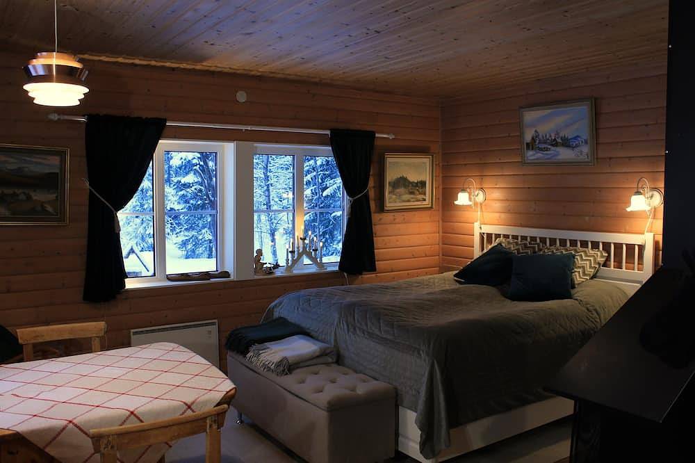 Get closer to the tranquility of a cozy little cabin at the end of the forest. in Lulea, Bottenwiek