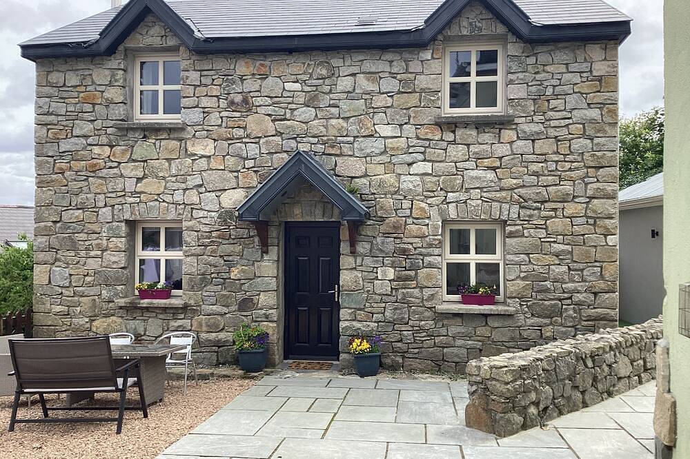 Ryans Roundstone Retreats Abbys cottage in Roundstone, Connemara