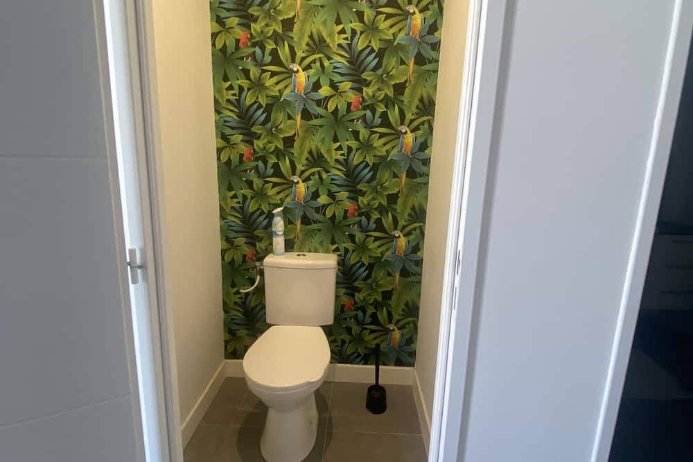 Appartement entier, Superbe appartement climatisé centre ville avec grand balcon . in Sète, Côte méditerranéenne (France)
