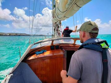 Bateau pour 5 personnes, avec piscine et terrasse ainsi que vue sur le lac et vue, animaux acceptés en Guadeloupe