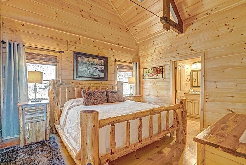 Harley's Hideaway / In der Nähe von Sehenswürdigkeiten im Hochland / Blick auf die Berge / Haustiere erlaubt -10% Last-Minute-Rabatt - Rabatt im Online-Angebot enthalten in Blue Ridge Parkway, Seven Devils