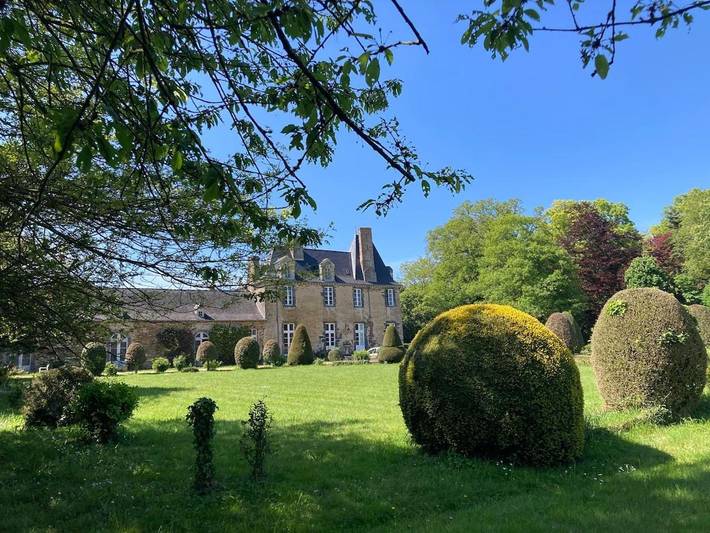 Location de vacances pour 29 personnes, avec Terrasse et Jardin ainsi que Vue sur le lac et Vue à Derval