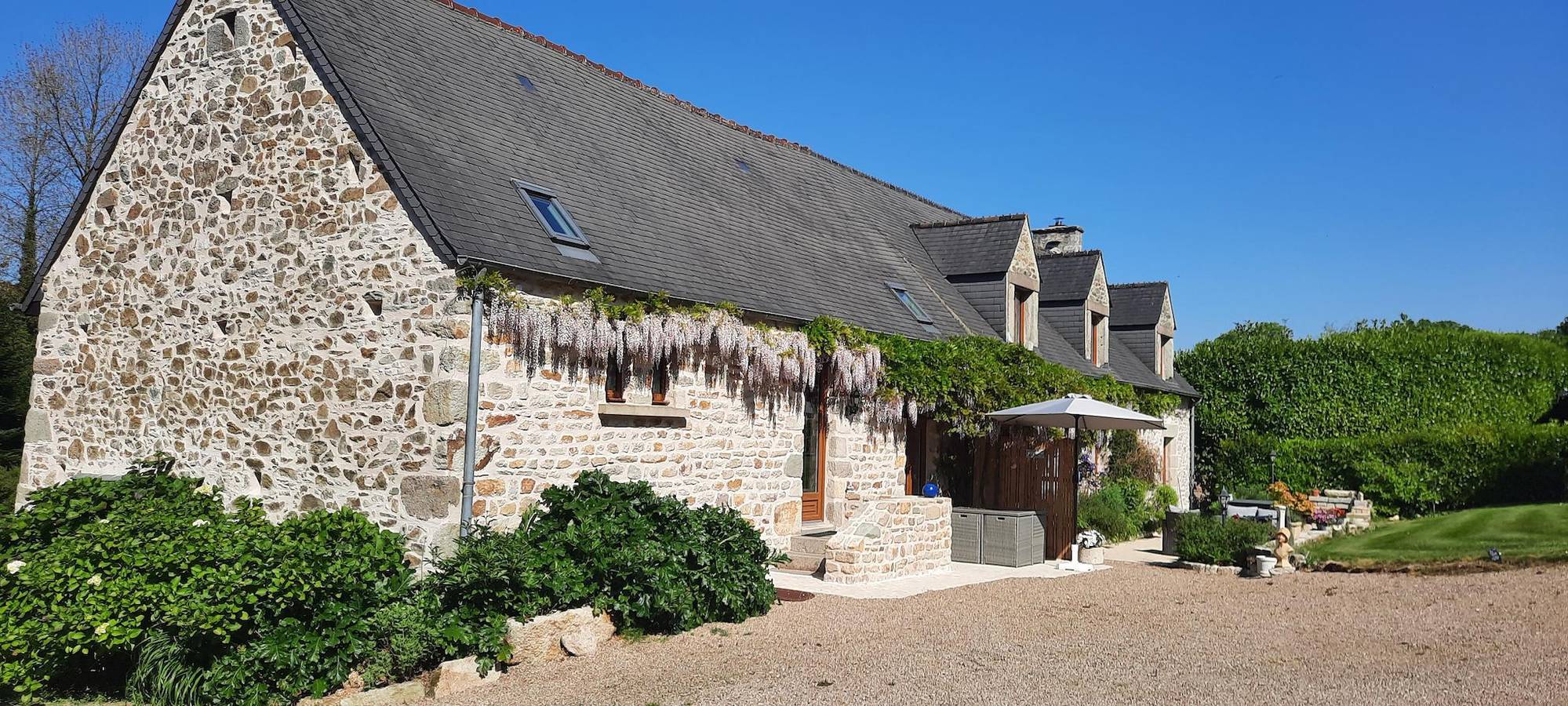 La Glycine in Gonneville, Côte de la Déroute