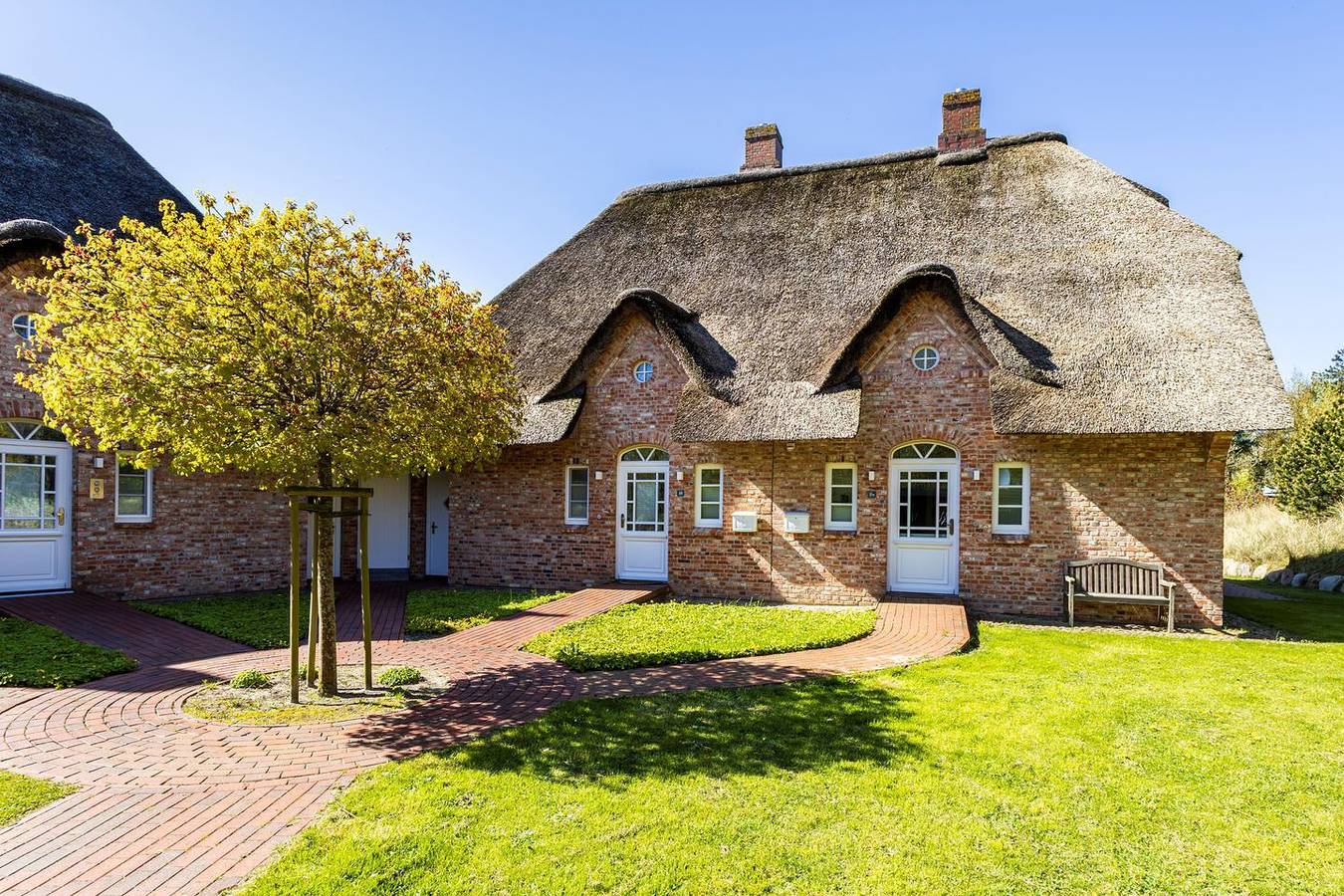 Exklusive Doppelhaushälfte im ruhigen Ortsteil Böhl mit 2 Terrassen in St. Peter-Ording, Eiderstedt