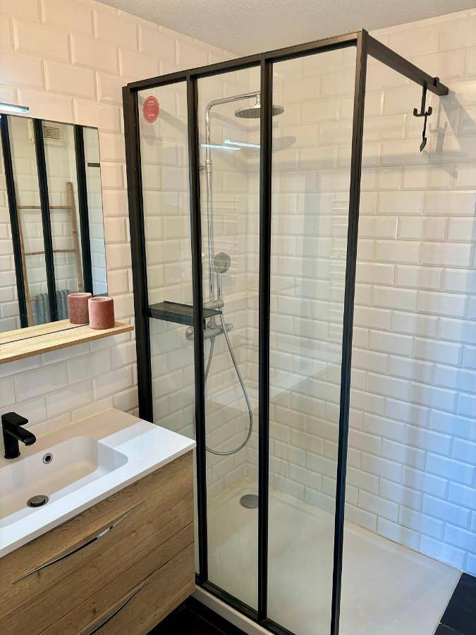 Appartement entier, Three-Bedroom Apartment in Castelginest, Toulouse et ses environs