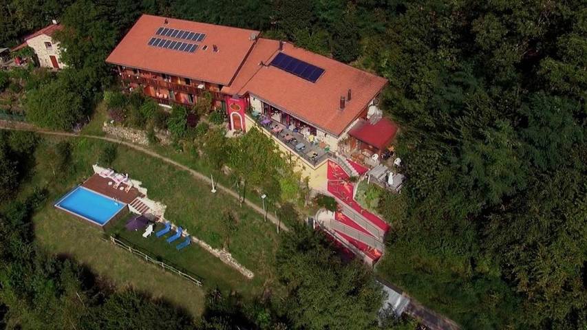 Hôtel pour 2 personnes, avec vue et piscine ainsi que vue sur le lac et jardin dans Roveredo Capriasca