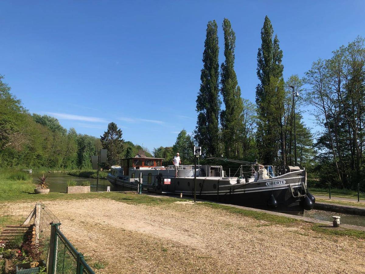 Ecluse21 Camping in Dammarie-sur-Loing, Région de Montargis