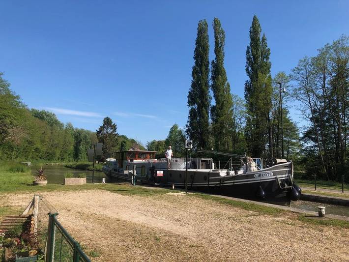 Tente pour 4 personnes, avec vue et terrasse dans Loiret - 2