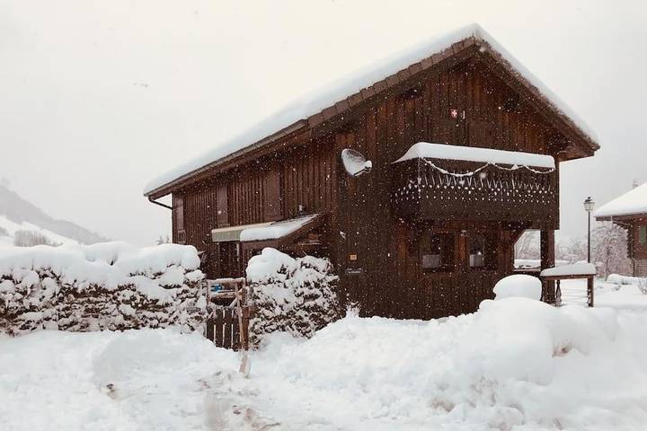 Gîte pour 10 personnes, avec jardin et vue, adapté aux familles à Seytroux - 3