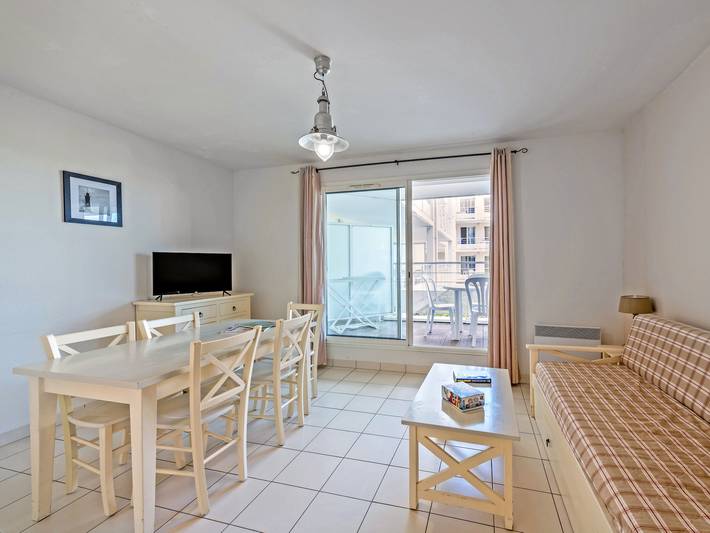 Appartement entier, Appartement de vacances pour 5 personnes avec piscine in Plougonvelin, Région de Brest