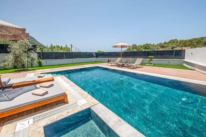 Villa für 6 Personen, mit Balkon - 1