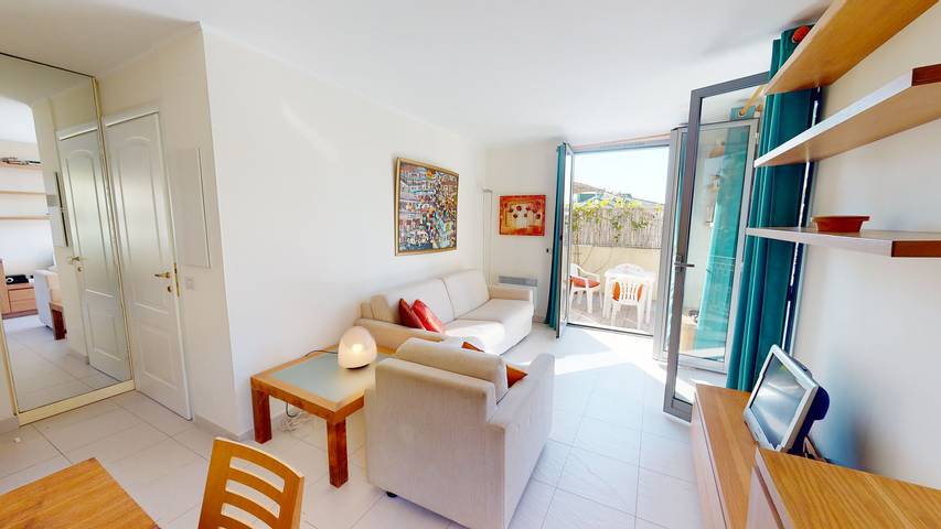 Gîte pour 4 personnes, avec vue sur l’océan et balcon/terrasse ainsi que piscine et terrasse, animaux acceptés à Menton - 3
