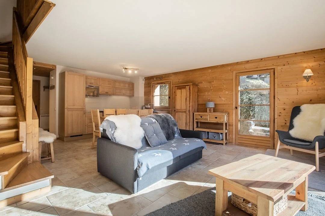 Appartement de vacances entier, 3*, 8 pers, 3 chambres, proche pistes, terrasse sud, vue montagne in La Clusaz, Région d'Annecy