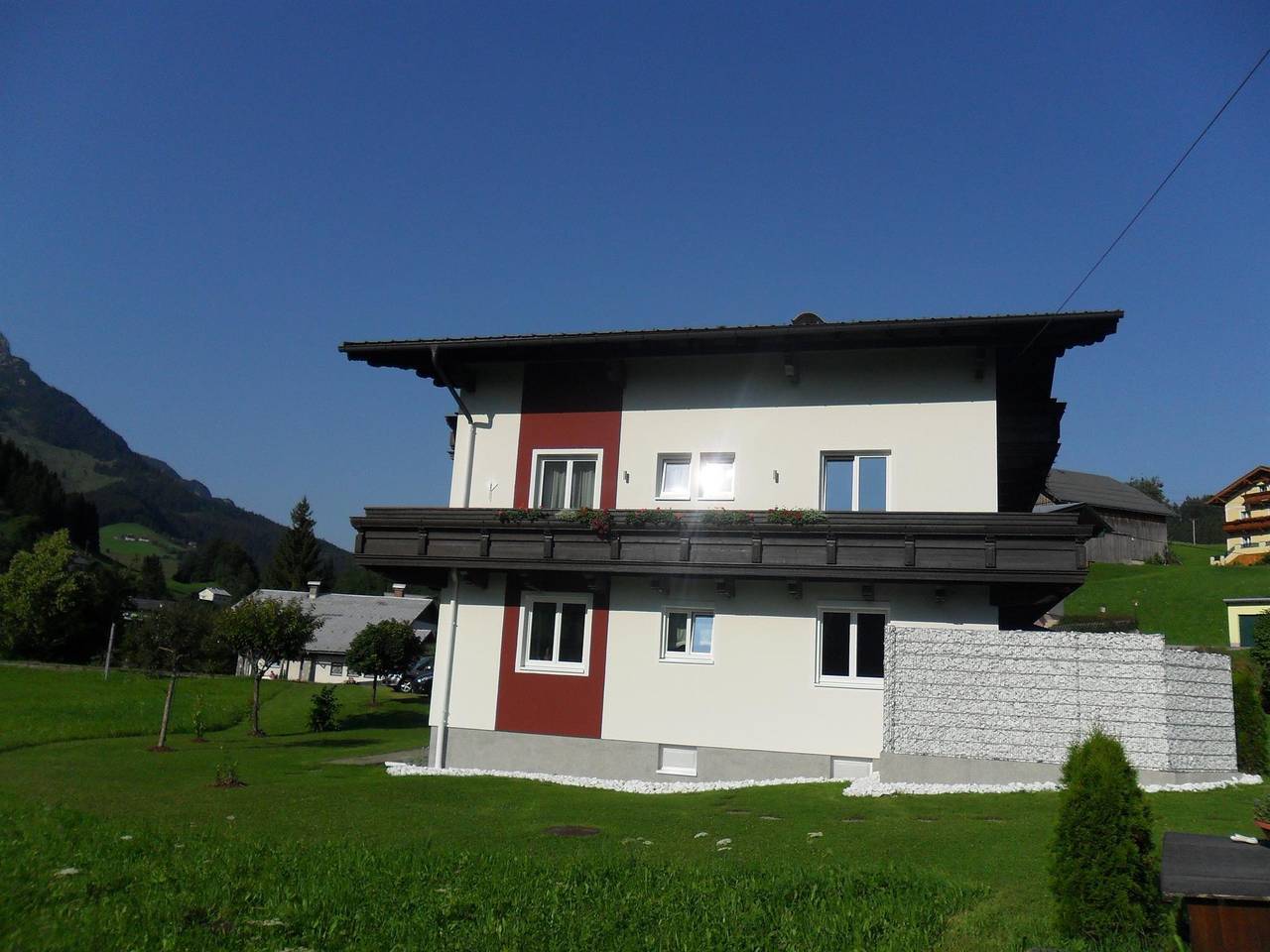 Wiesenblume/ Efeu Doppelzimmer, Dusche, Wc, Balkon in Rußbach am Paß Gschütt, Tennengau
