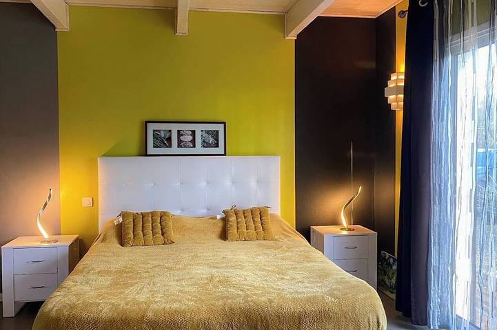 Location de vacances pour 6 personnes, avec jardin et balcon à Néant-sur-Yvel - 4