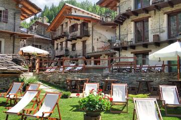 Hôtel pour 2 personnes, avec jardin ainsi que sauna et vue, animaux acceptés à Marmora