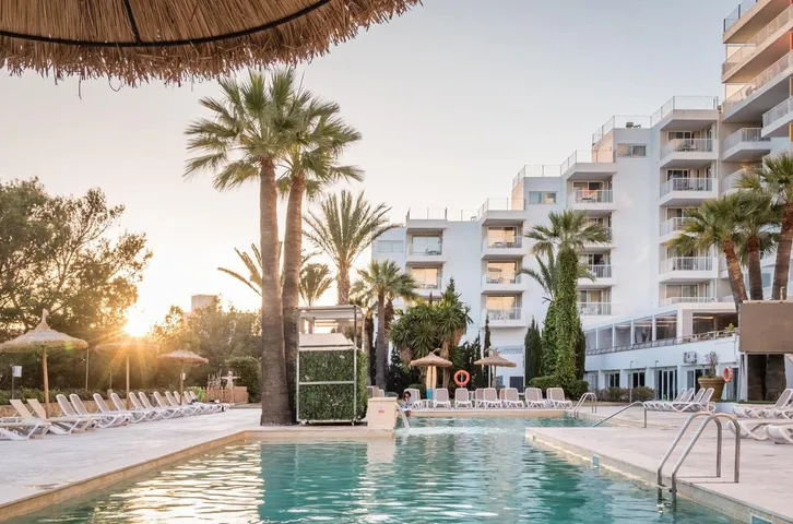 Apartmenthotel für 4 Personen, mit Pool und Garten sowie Ausblick und Sauna, mit Haustier - 1
