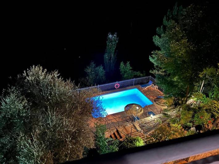 Apartamento de vacaciones para 5 personas, con vistas y balcón además de piscina y jardín en Sierra de Segura - 4