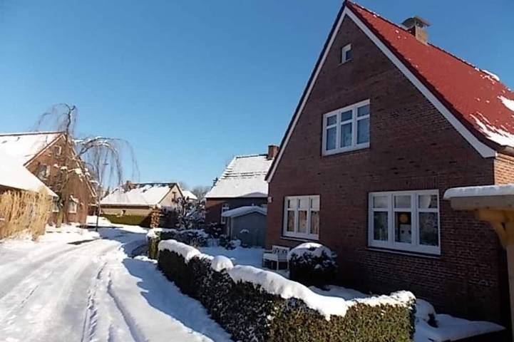 Ferienhaus für 5 Personen, mit Terrasse und Garten in Leer