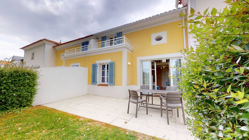 Location de vacances pour 4 personnes, avec jardin ainsi que balcon et vue, adapté aux familles à Coëx - 2