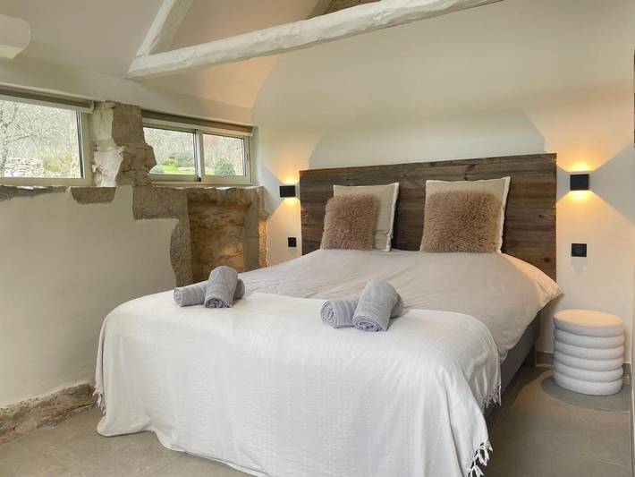 Location de vacances pour 2 personnes, avec jardin et piscine ainsi que vue et terrasse, animaux acceptés à Calvignac - 2