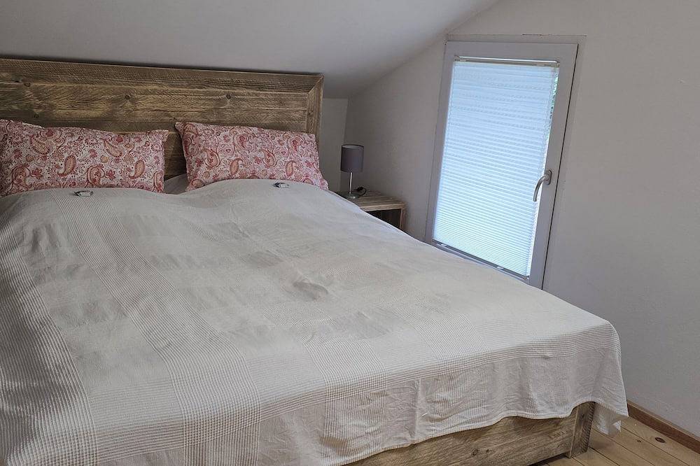 Übernachten in gemütlichem Doppelzimmer 4 im Alten Saale Fährhaus. in Naumburg, Saale-Unstrut
