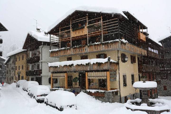 Hôtel pour 3 personnes, avec sauna ainsi que balcon et jacuzzi à Forni di Sopra - 3