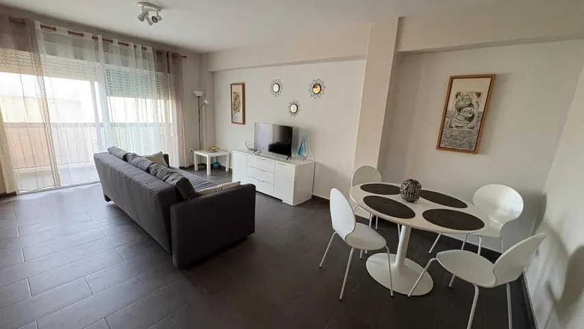 Apartamento de vacaciones para 4 personas, con jardín y vistas - 1
