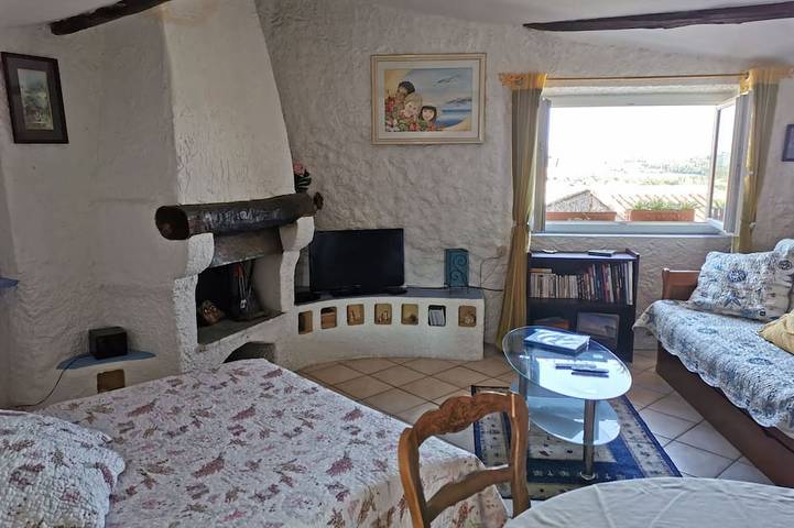 Appartement entier, "Le charme provençal", Appartement de caractère, classé 2* in Lorgues, Région de Draguignan
