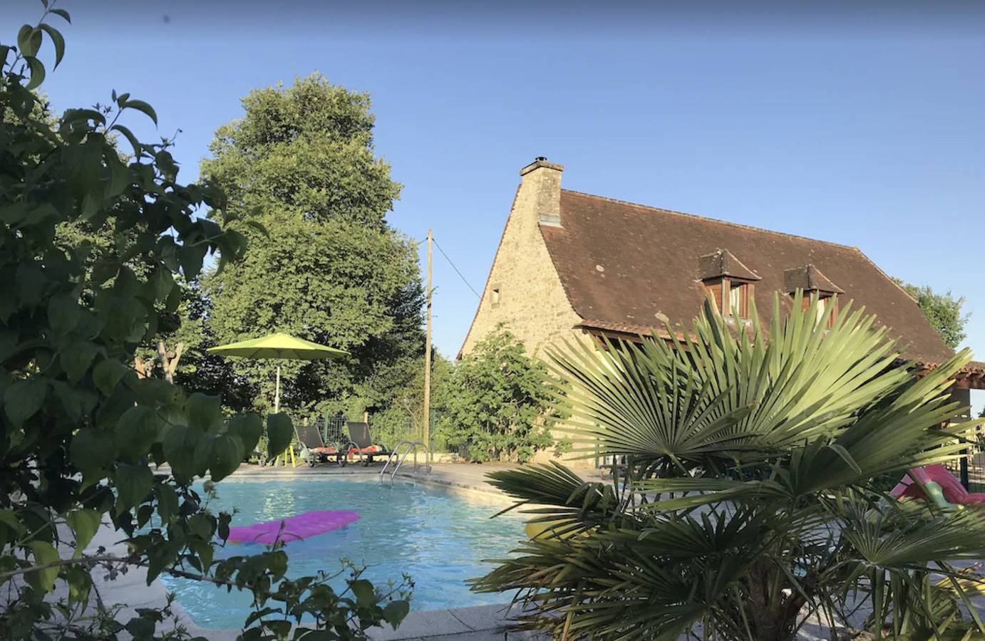 Maison en pierre avec piscine et grand jardin in Plazac, Périgord Noir