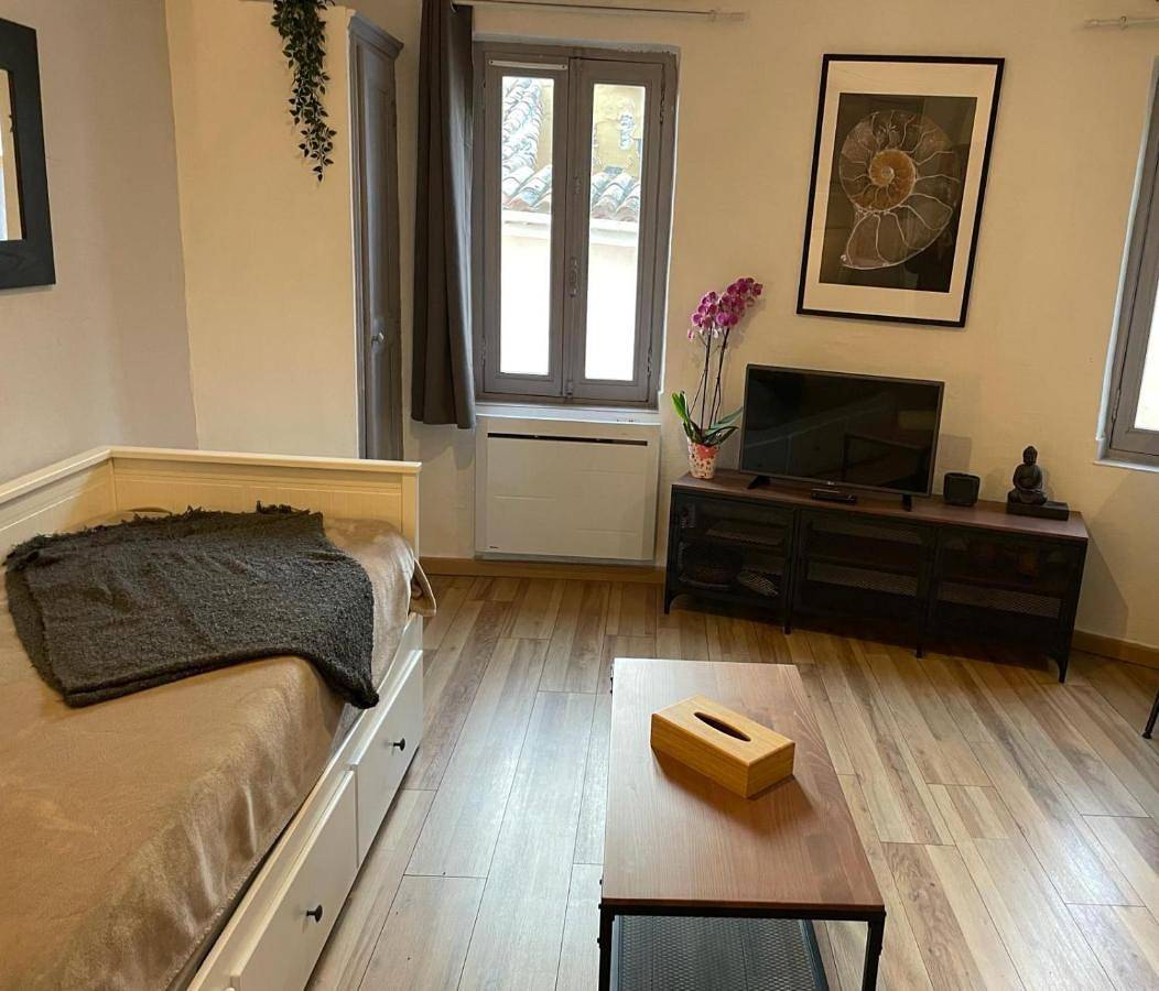 Appartement entier, One-Bedroom Apartment in Hyeres, Parc national de Port-Cros