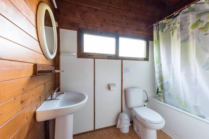 Location de vacances pour 4 personnes, avec vue ainsi que piscine et jardin, animaux acceptés à Santa Pau - 3