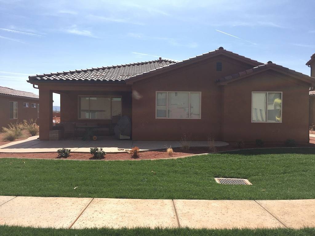Zweckgebautes Ferienhaus: 3 Schlafzimmer + Schöner Pool / Park / Wanderwege / Snowcyn in Santa Clara (UT), Zion Nationalpark