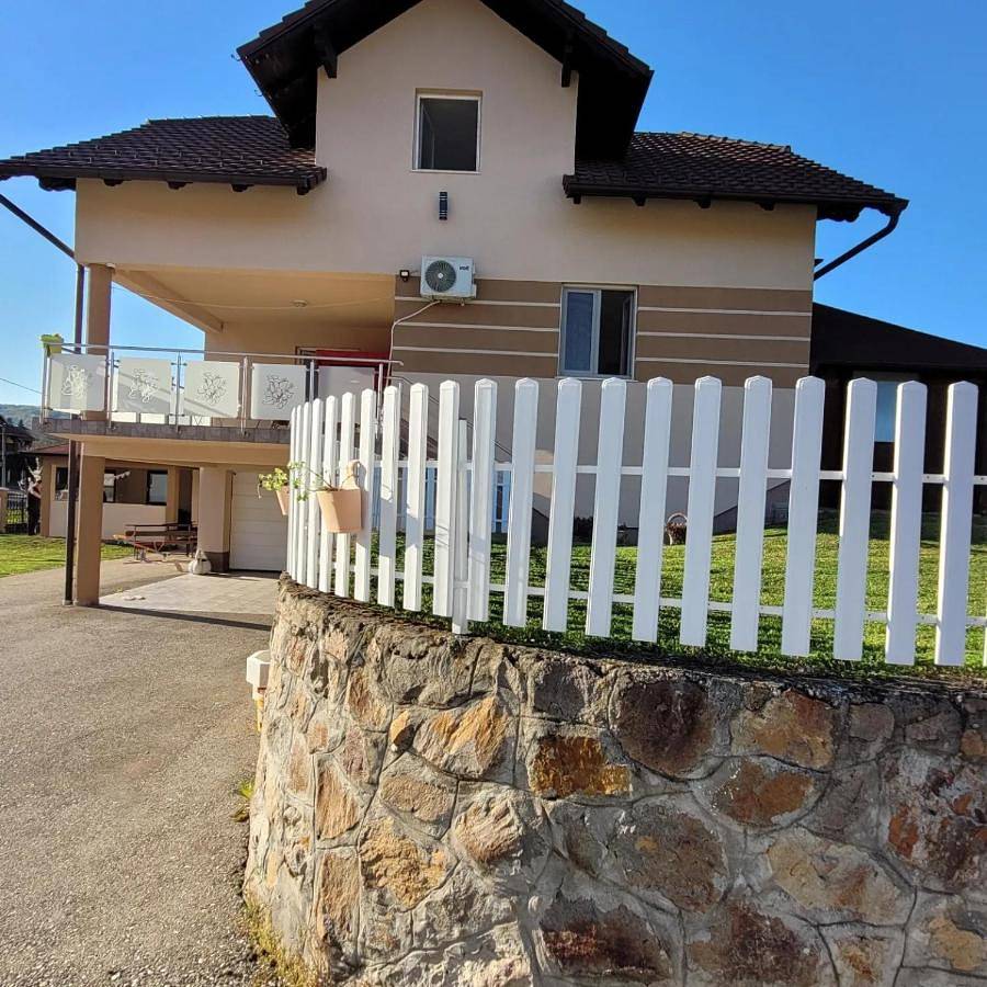 Cały apartament, Apartmani Apolon in Врдник, Irig