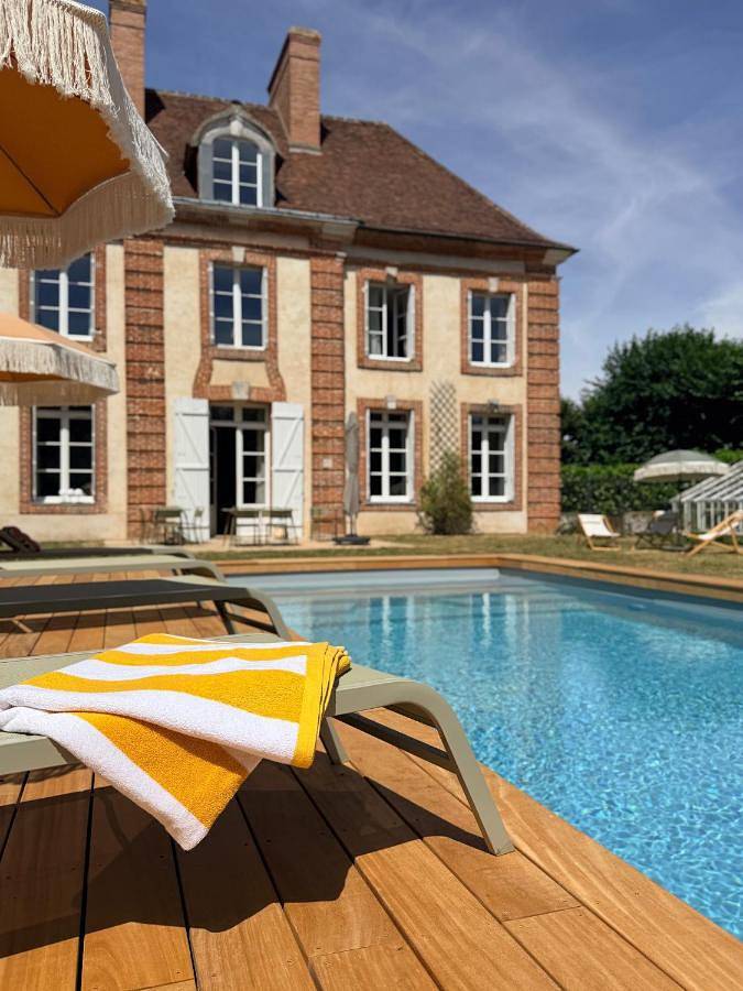 Location de vacances pour 2 personnes, avec Terrasse et Jardin ainsi que Piscine et Vue dans Mesnil-en-Ouche - 2