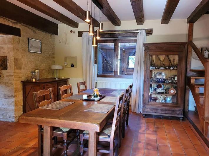 Location de vacances pour 5 personnes, avec jardin ainsi que vue et piscine, animaux acceptés à Marcillac-Saint-Quentin - 2