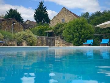Gîte pour 4 personnes, avec piscine ainsi que terrasse et jardin à Le Buisson-de-Cadouin