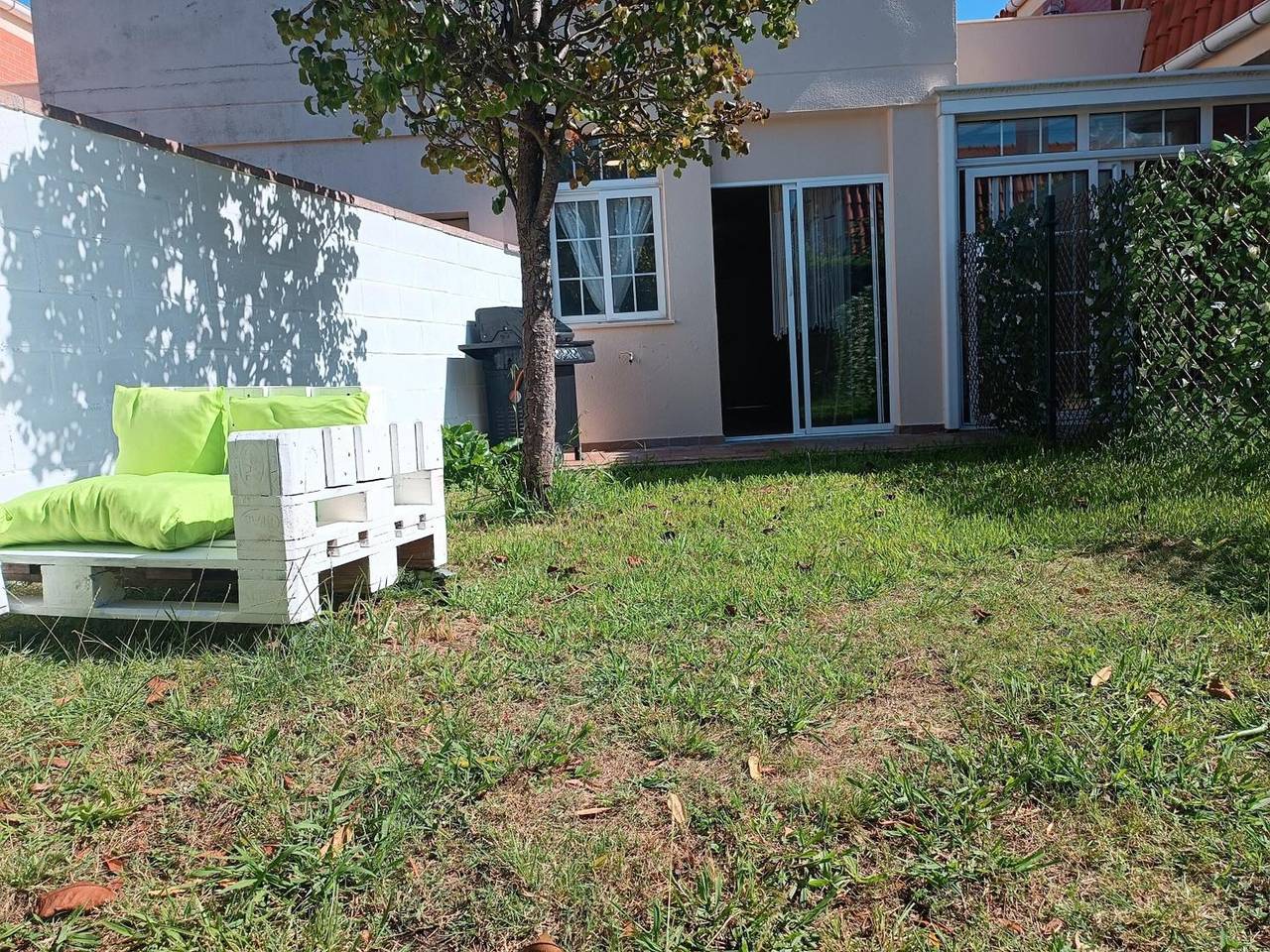 Ganze Wohnung, Apartment 'Villa Peral' mit privater Terrasse und Garten in Liencres in Piélagos, Kantabrische Küste
