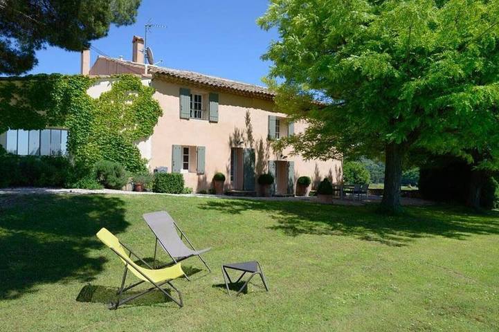 Agriturismo für 4 Personen, mit Whirlpool und Terrasse sowie Garten und Pool in der Provence