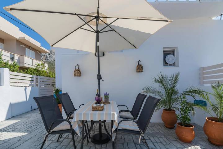 Studio für 2 Personen, mit Garten in Archangelos