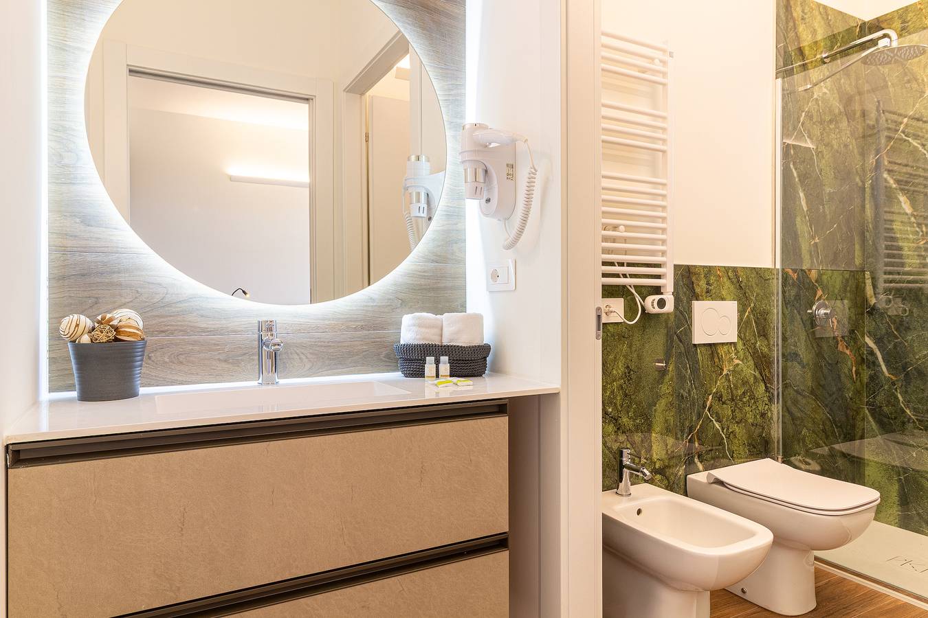 Apartamento entero, Flower Residence - Appartamento Hibiscus in Lissone, Brianza