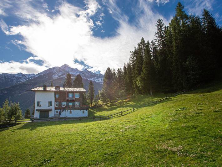 Casa vacanza per 15 persone, con Balcone e Terrazza nonché Giardino e Sauna a Santa Caterina Valfurva