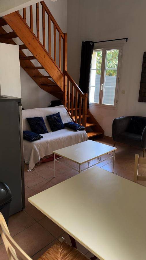 Appartement entier, Maison vacances climatisée à 20 minutes de la mer in Gallargues-le-Montueux, Côte méditerranéenne (France)