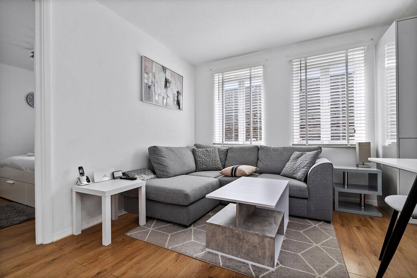 Apartamento entero, Tonos de blanco en Mill Hill in Londres, Sudeste de Inglaterra