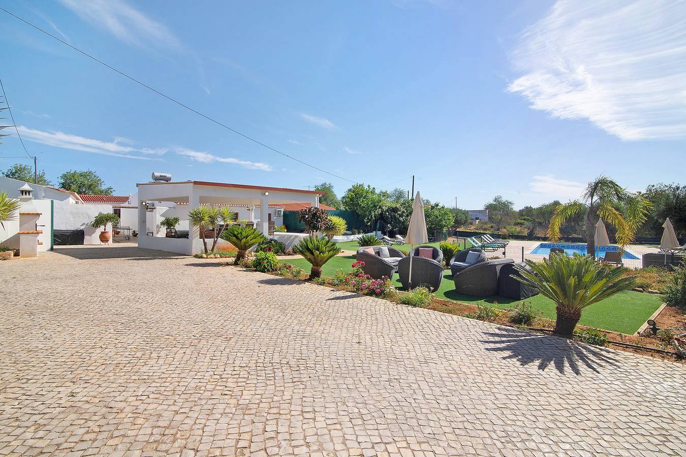 Casa de vacaciones 'Villa Assumadas' con vistas a la montaña, Wi-Fi y aire acondicionado in Guia, Distrito de Faro