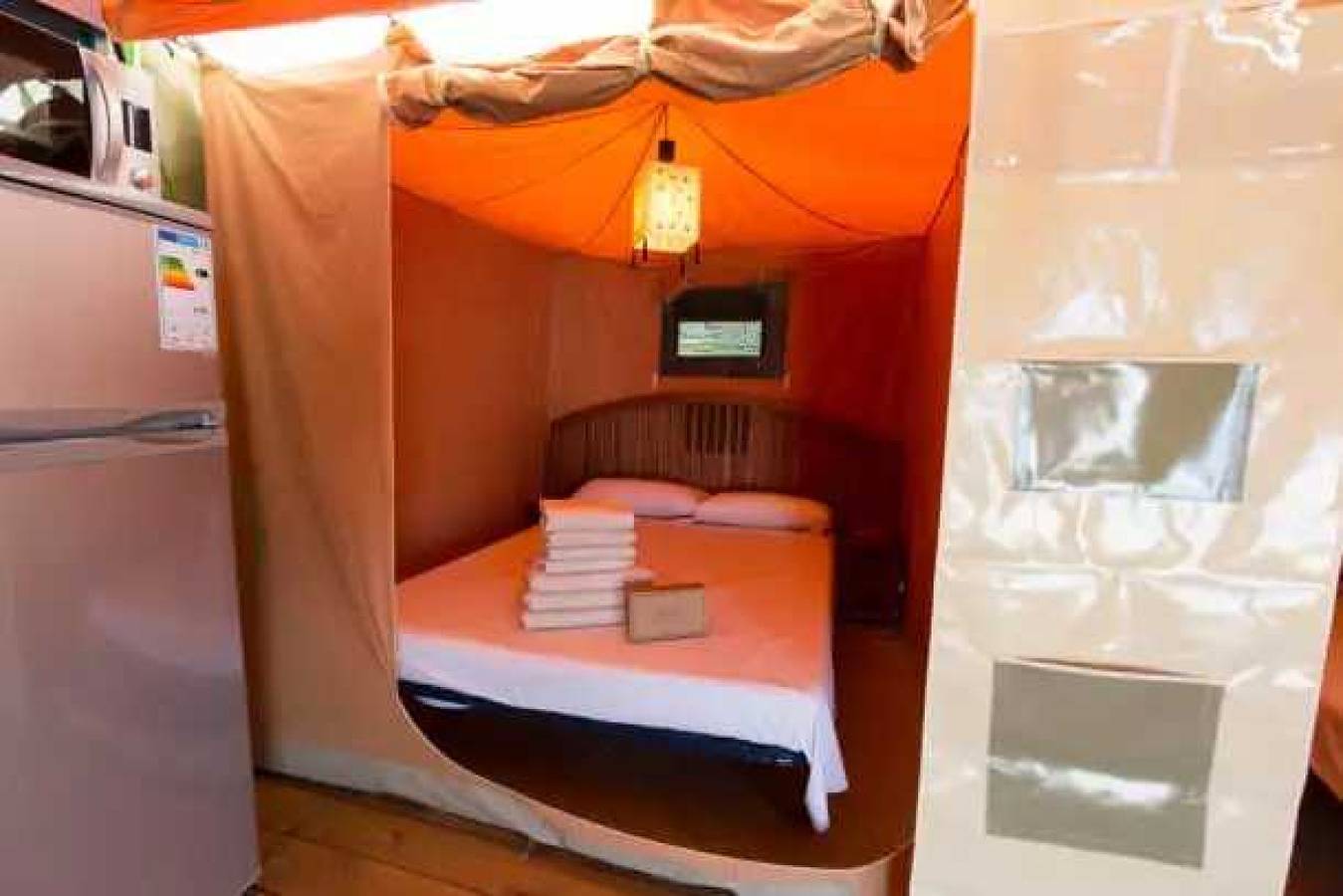 Camping 3 étoiles - Piscine  - eecbbh in Calella, Costa del Maresme