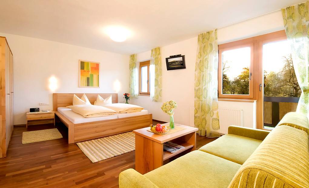 Entire holiday apartment, Der Sonnenhof - Appartement Steinbergstein in Westendorf, Brixen valley