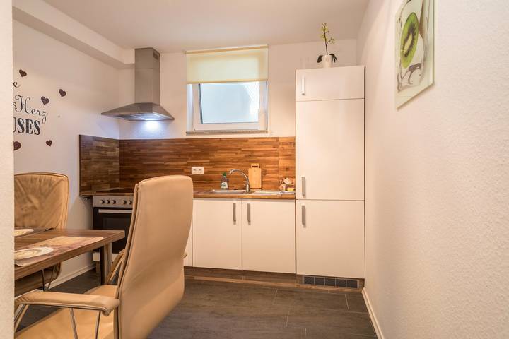 Ganze Wohnung, "Ferienwohnung für Zwei" in Ufernähe des Bodensees mit Wlan in Meersburg, Region Bodensee-Oberschwaben