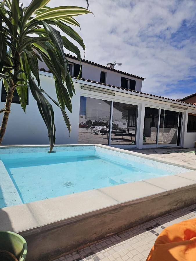 Maison d’hôte pour 8 personnes, avec jardin et piscine dans Mosteiros
